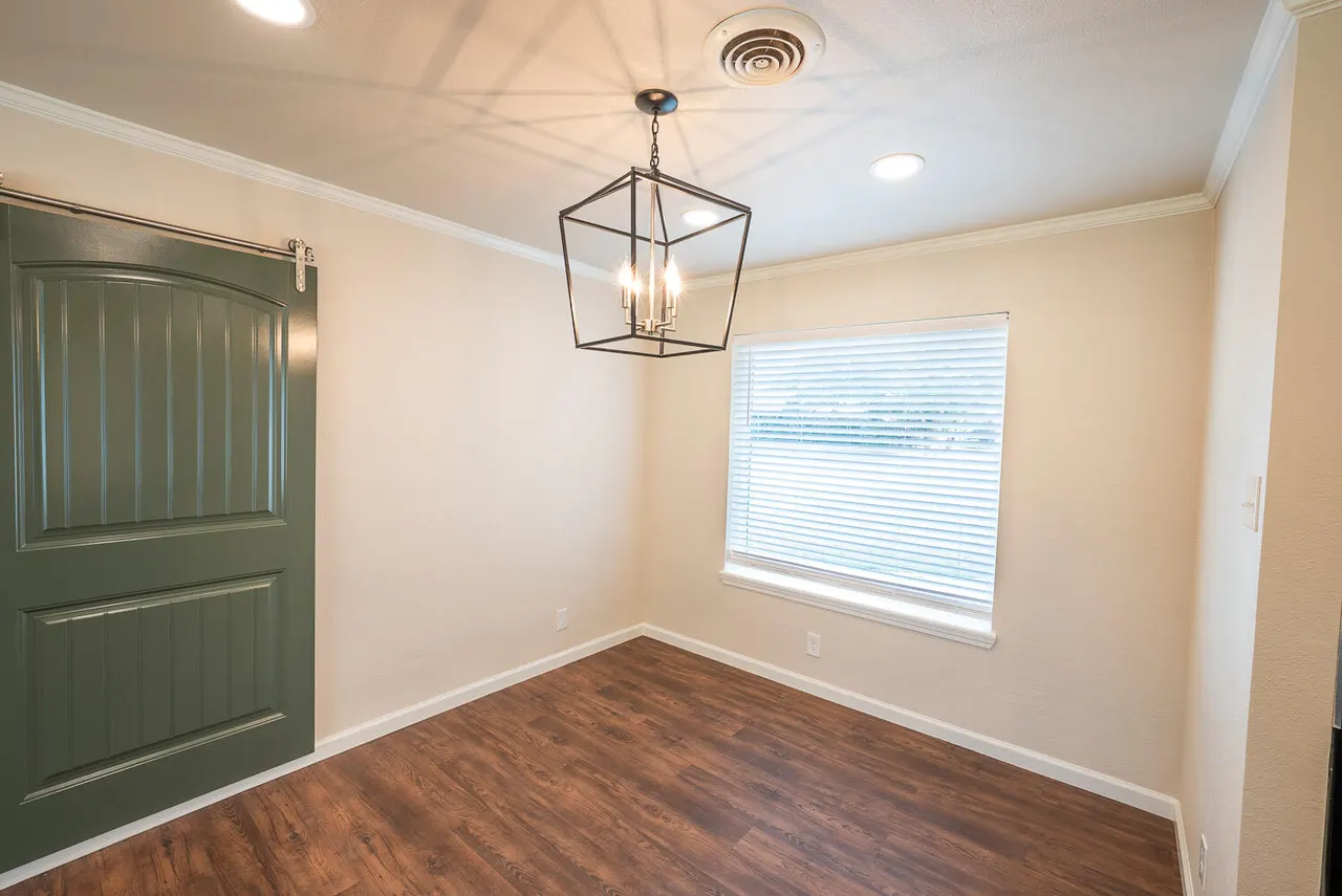 Photo 6 — 1304 8th Street, Shallowater, TX 79363