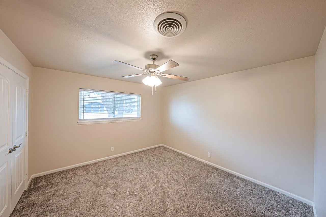 Photo 9 — 1304 8th Street, Shallowater, TX 79363