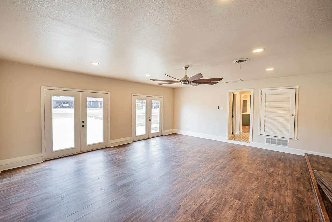 Photo 16 — 1304 8th Street, Shallowater, TX 79363