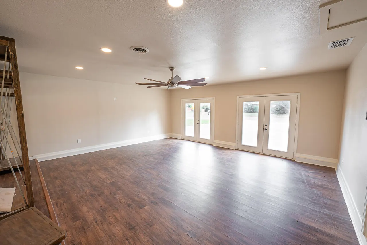 Photo 18 — 1304 8th Street, Shallowater, TX 79363