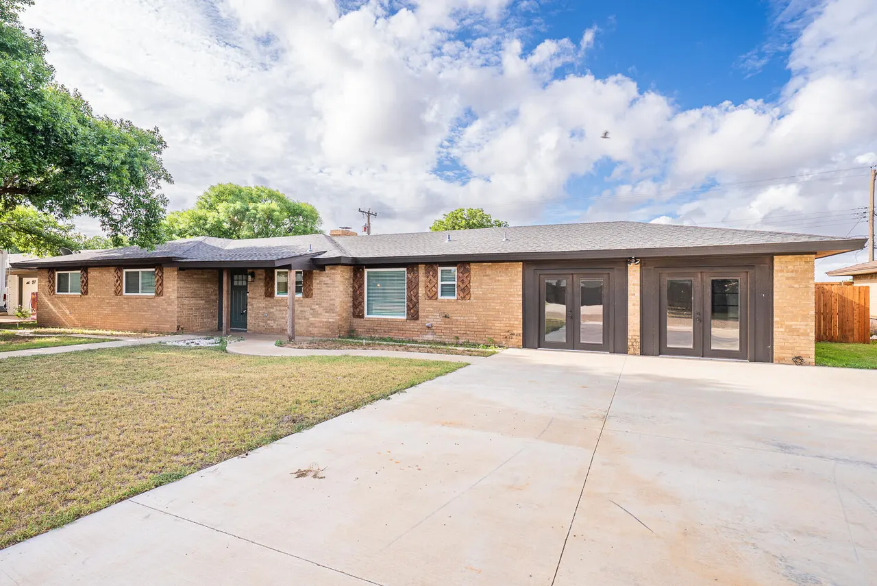 Photo 25 — 1304 8th Street, Shallowater, TX 79363