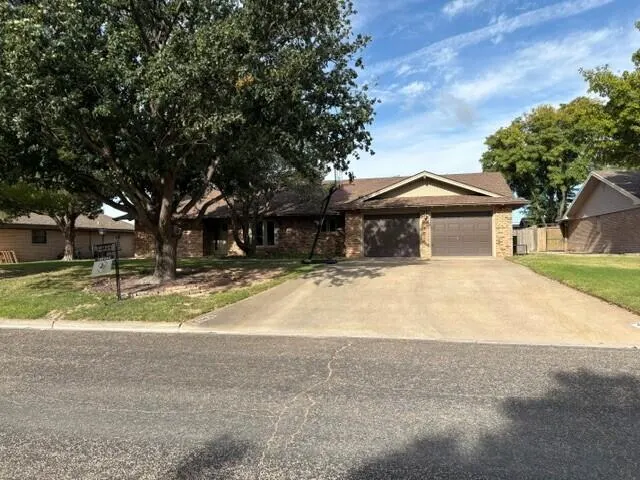 Front exterior — 706 W 20th Street, Muleshoe, TX 79347