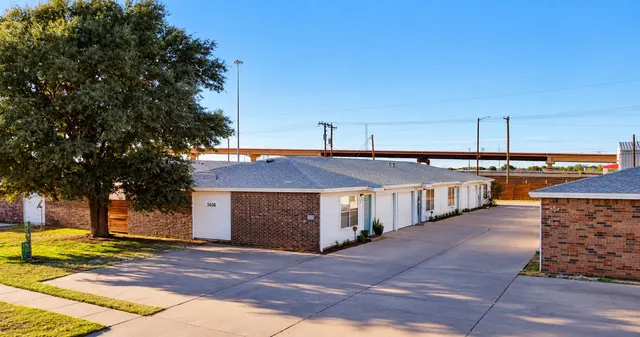 Photo 3 — 5614 Brownfield Drive, Lubbock, TX 79414