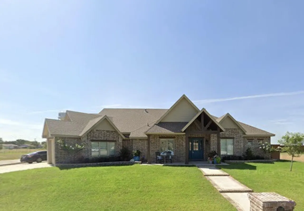 Front exterior — 806 W 9th Street, Idalou, TX 79329