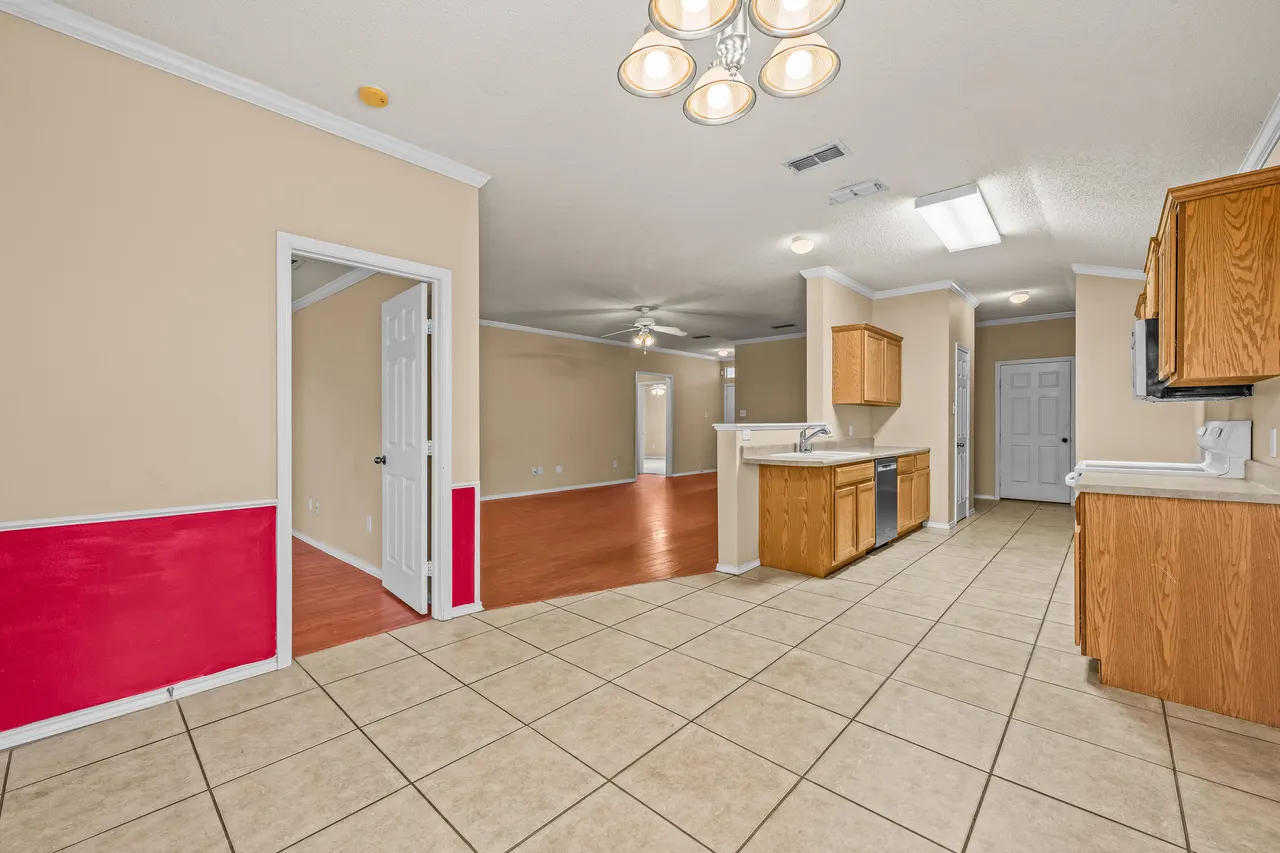 Photo 9 — 6704 89th Street, Lubbock, TX 79424