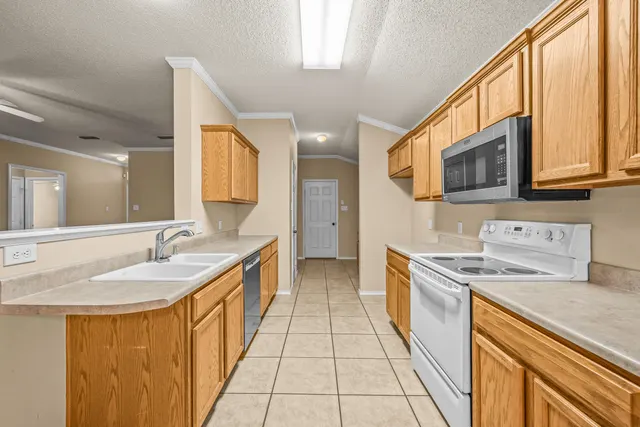 Photo 6 — 6704 89th Street, Lubbock, TX 79424