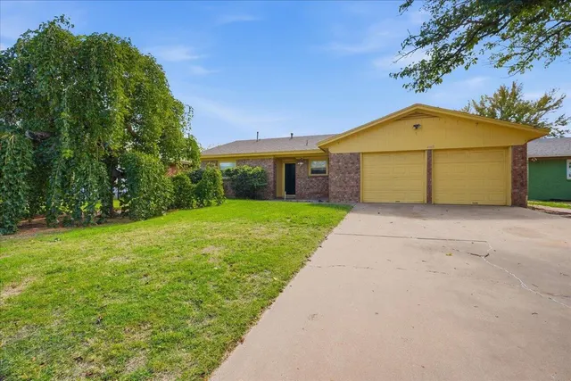 Photo 2 — 4643 Harvard Street, Lubbock, TX 79416