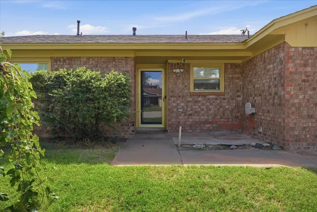 Photo 3 — 4643 Harvard Street, Lubbock, TX 79416