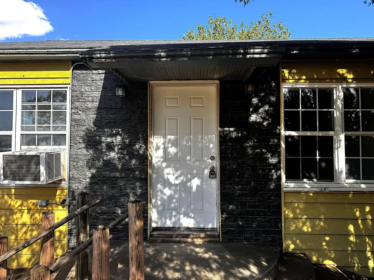 Photo 2 — 850 S 12th Street, Slaton, TX 79364
