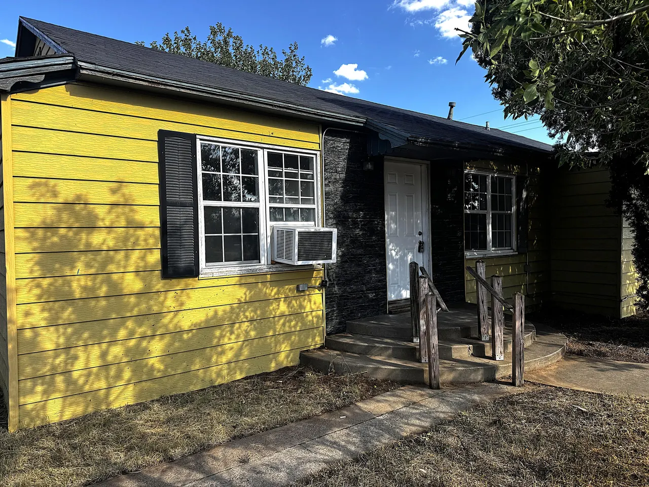 Front exterior — 850 S 12th Street, Slaton, TX 79364