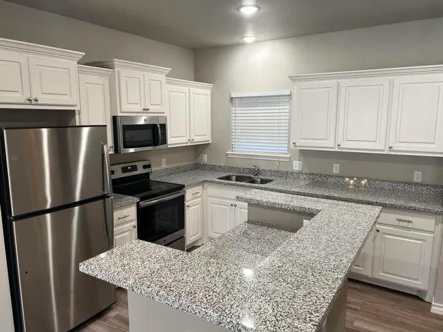 Photo 4 — 6040 24th Street APT 7, Lubbock, TX 79407