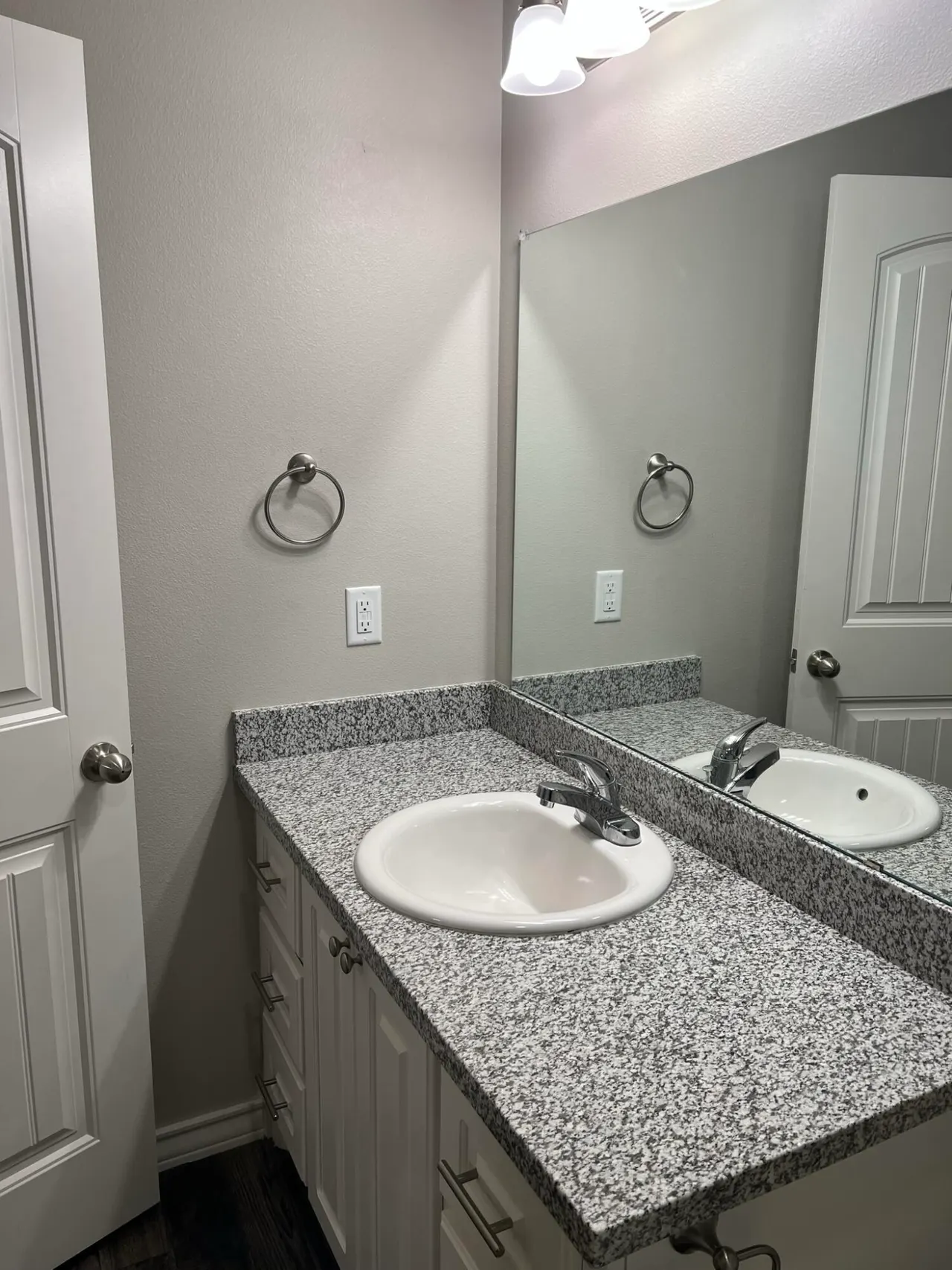 Photo 11 — 6040 24th Street APT 7, Lubbock, TX 79407