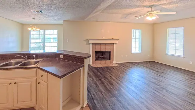 Photo 2 — 3102 110th Street B, Lubbock, TX 79423