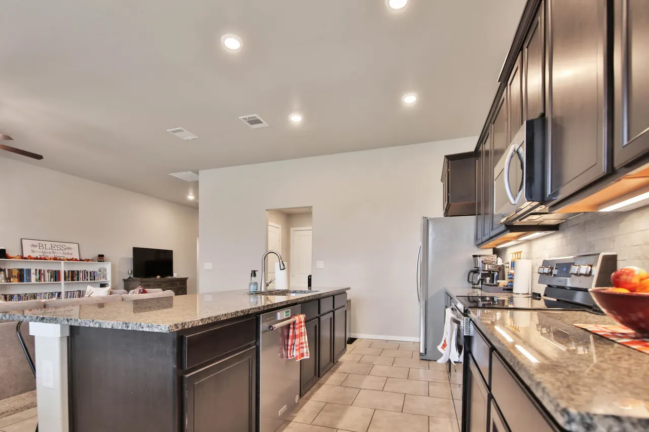 Photo 10 — 2911 Valencia Avenue, Lubbock, TX 79407