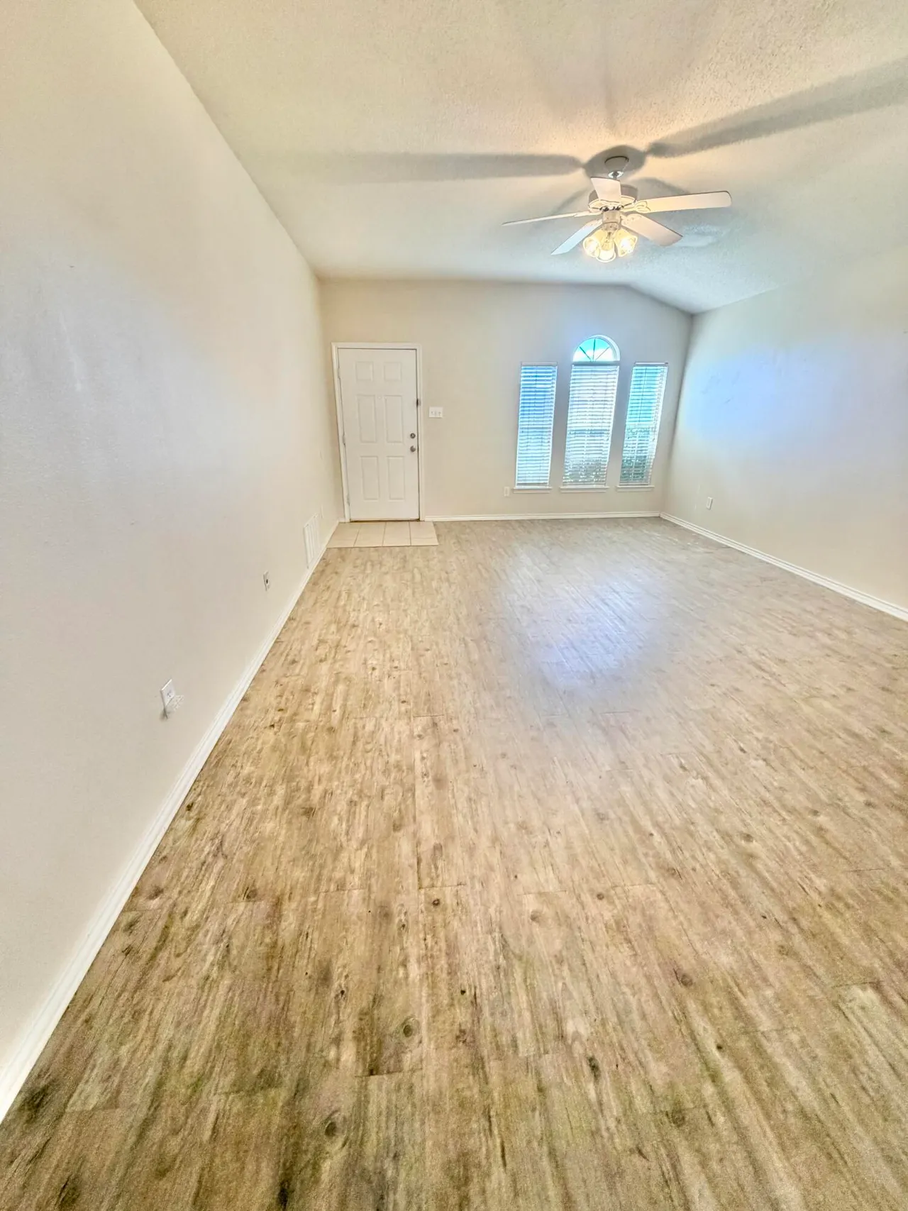 Photo 3 — 6202 17th Street, Lubbock, TX 79416