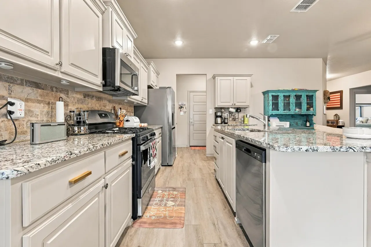 Photo 8 — 7101 22nd Street, Lubbock, TX 79407