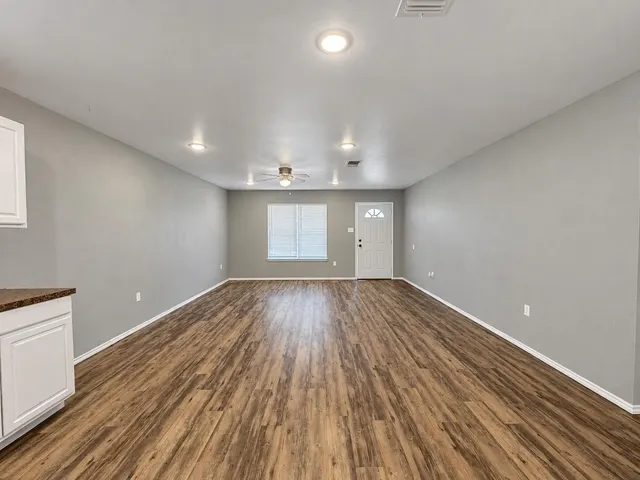 Photo 4 — 3606 E 3rd Place, Lubbock, TX 79403