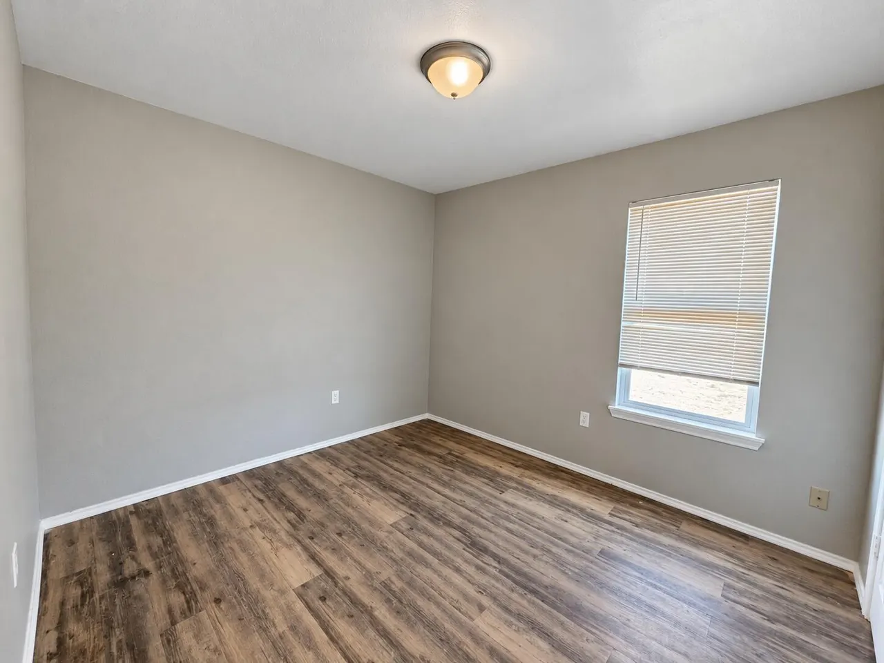Photo 11 — 3606 E 3rd Place, Lubbock, TX 79403