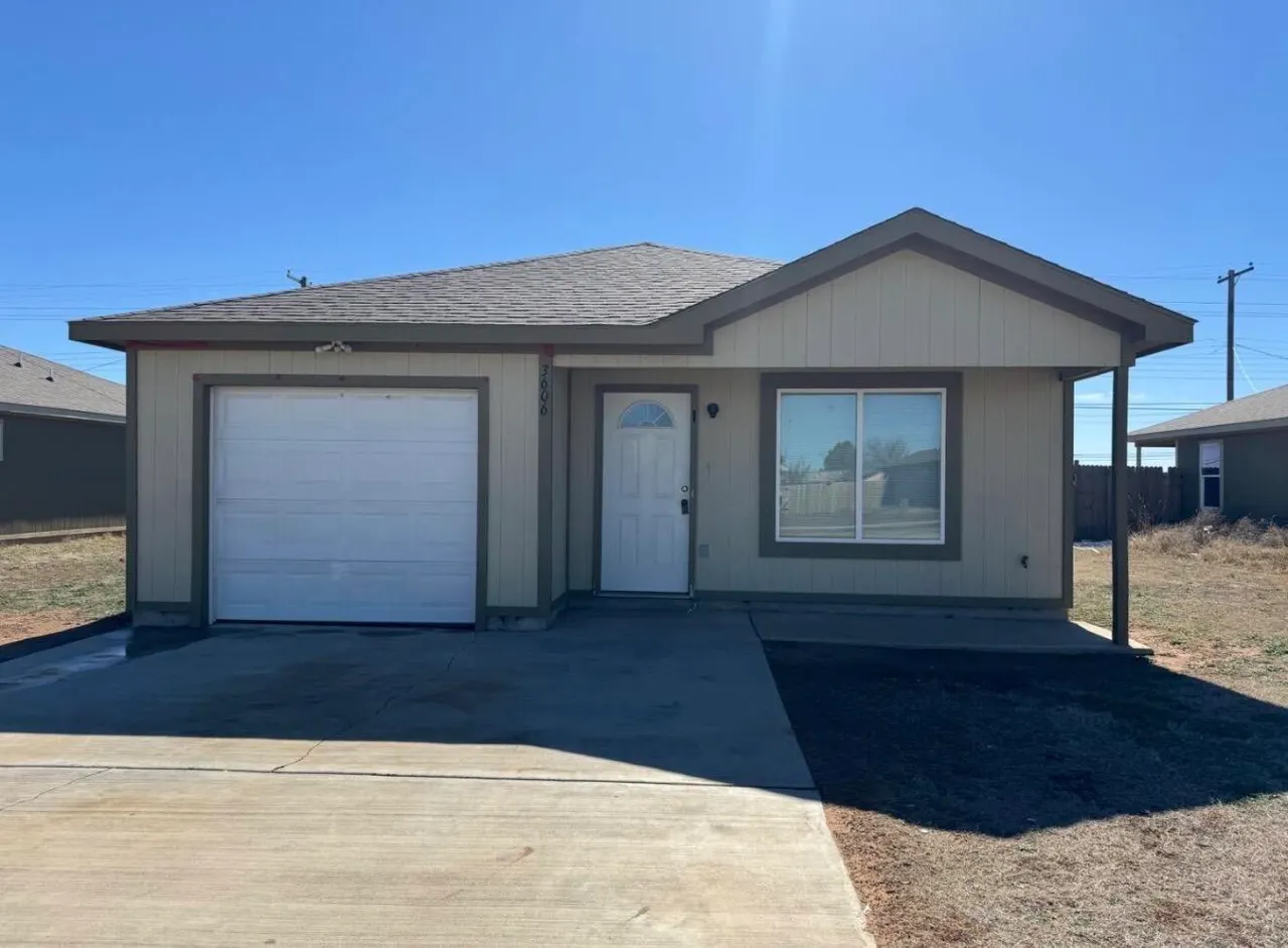 Front exterior — 3606 E 3rd Place, Lubbock, TX 79403