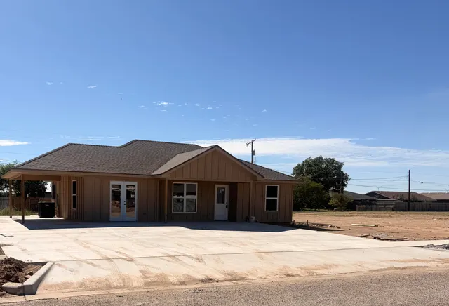 Photo 4 — 1318 E Rice Street, Lubbock, TX 79403