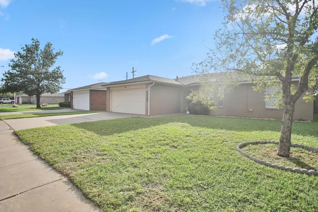 Photo 3 — 1016 Ironton Avenue, Lubbock, TX 79416