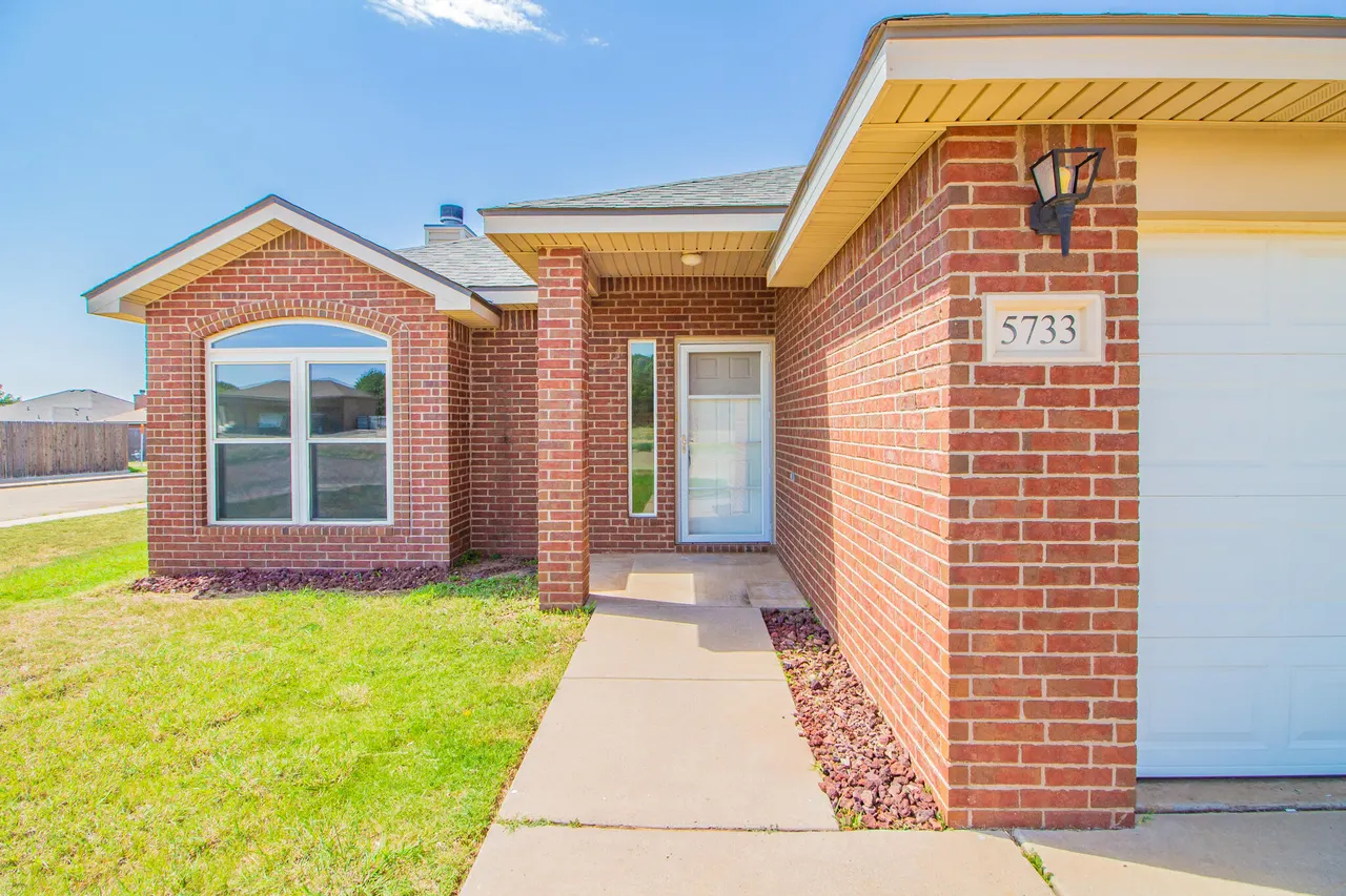 Photo 2 — 5733 106th Street, Lubbock, TX 79424