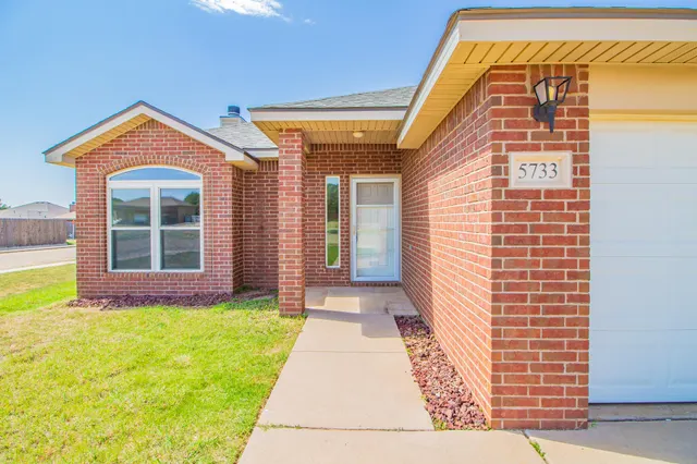 Photo 2 — 5733 106th Street, Lubbock, TX 79424