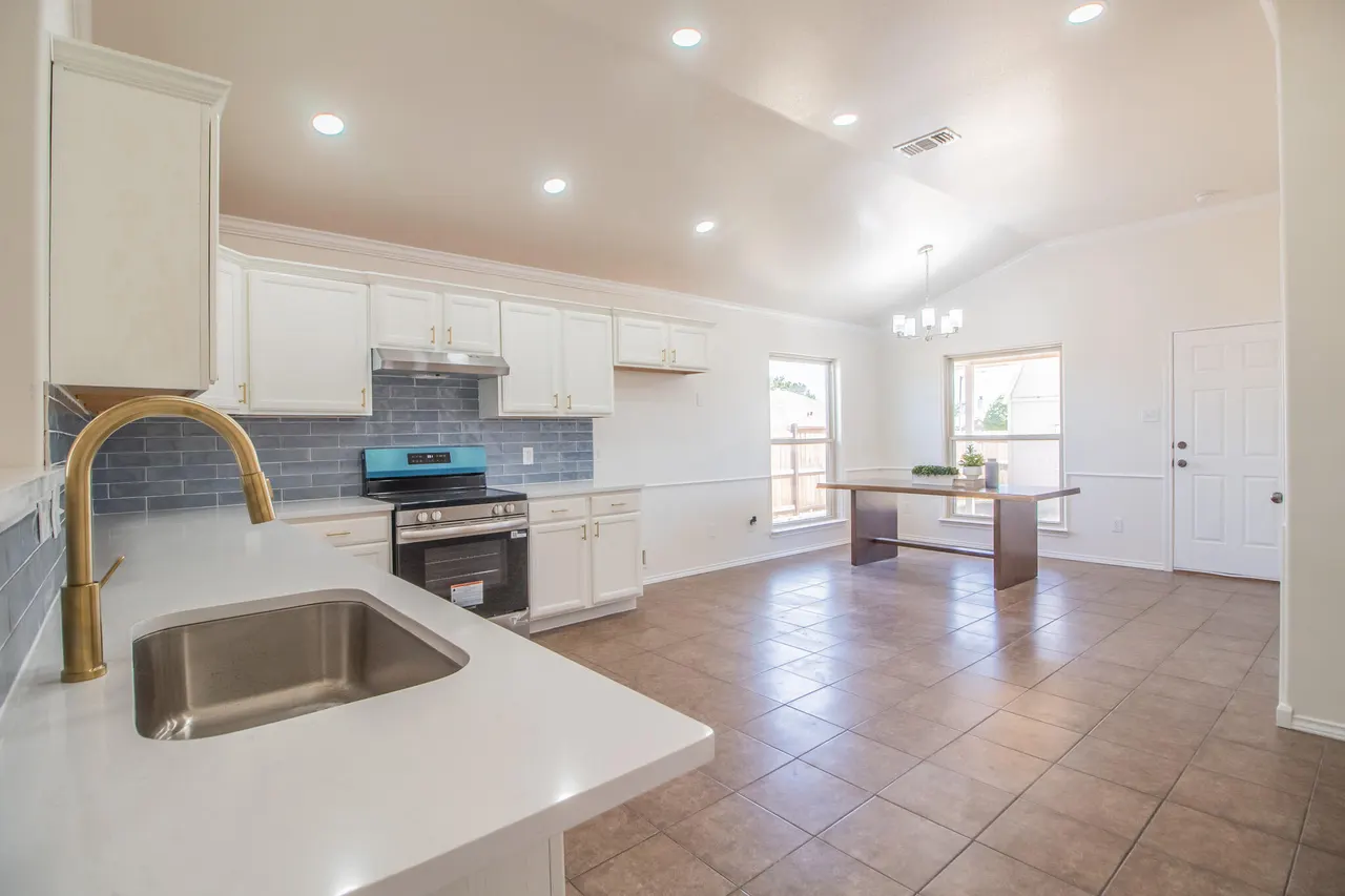 Photo 8 — 5733 106th Street, Lubbock, TX 79424
