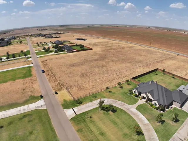 Photo 2 — 1138 Ranchland Circle, Tahoka, TX 79373
