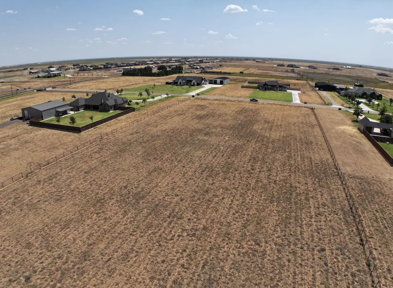 Photo 8 — 1138 Ranchland Circle, Tahoka, TX 79373