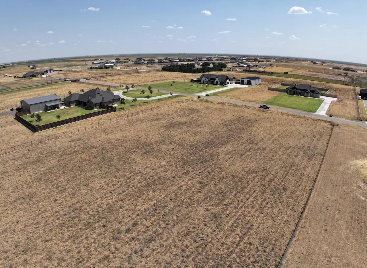 Photo 9 — 1138 Ranchland Circle, Tahoka, TX 79373