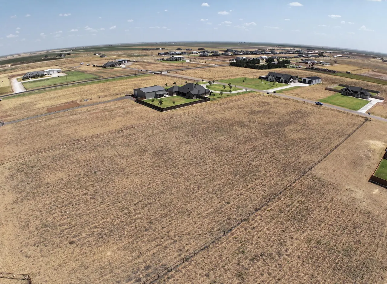 Photo 10 — 1138 Ranchland Circle, Tahoka, TX 79373