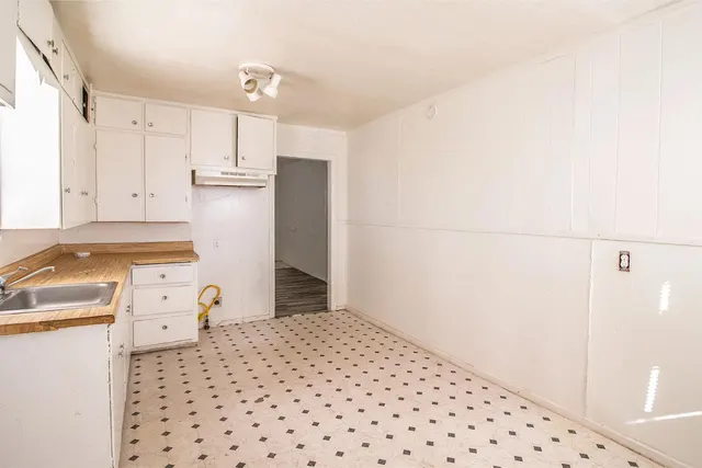 Photo 5 — 3219 Baylor Street, Lubbock, TX 79415