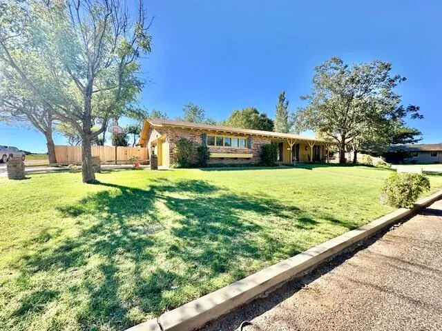 Photo 2 — 7006 W 13th, Plainview, TX 79072