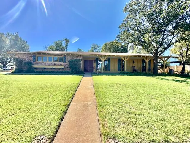 Photo 3 — 7006 W 13th, Plainview, TX 79072