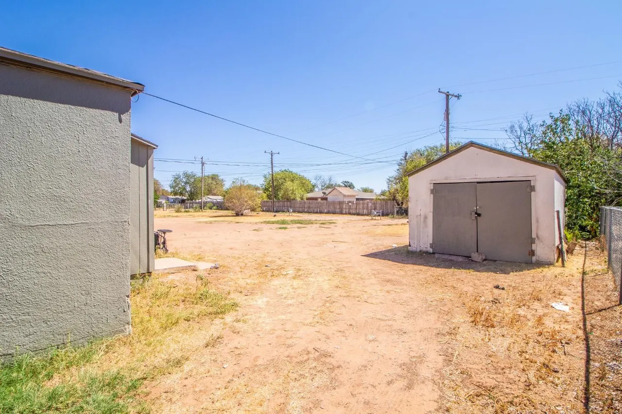 Photo 12 — 3221 Baylor Street, Lubbock, TX 79415