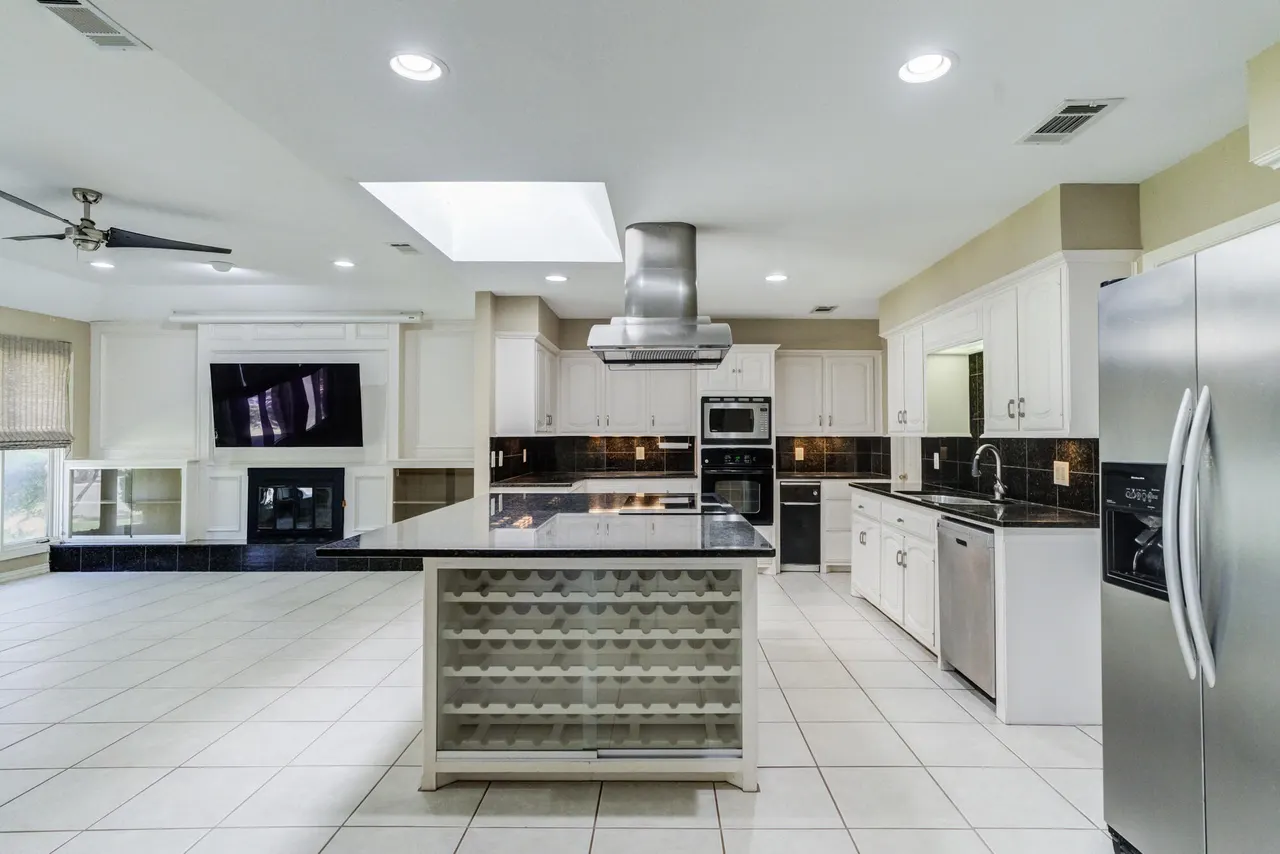 Photo 30 — 9604 Savannah Avenue, Lubbock, TX 79424
