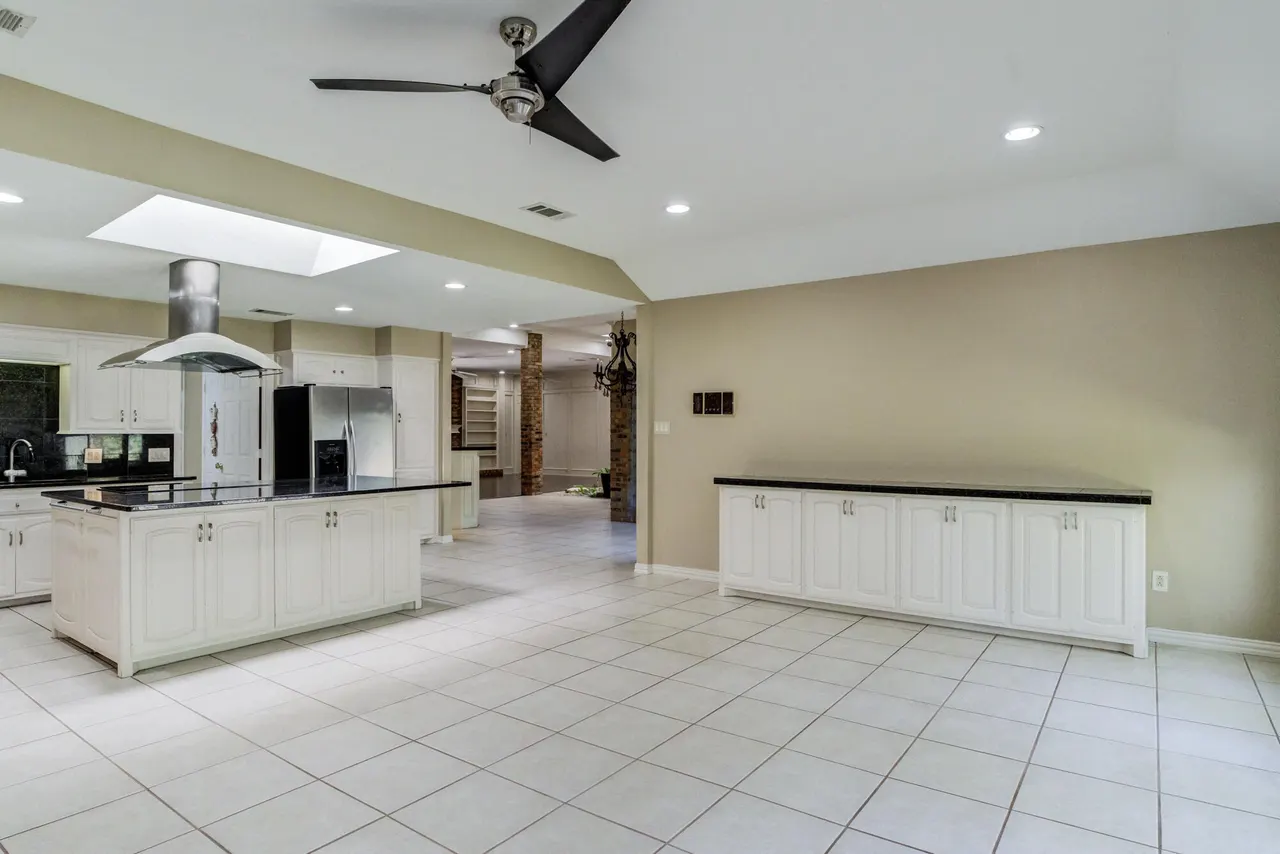 Photo 38 — 9604 Savannah Avenue, Lubbock, TX 79424