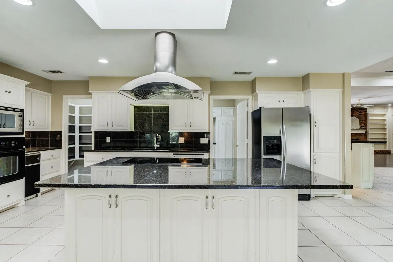 Photo 42 — 9604 Savannah Avenue, Lubbock, TX 79424