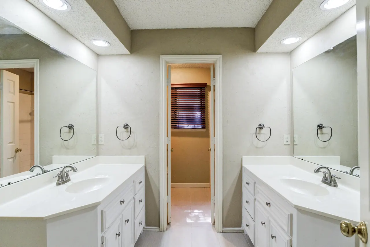 Photo 61 — 9604 Savannah Avenue, Lubbock, TX 79424
