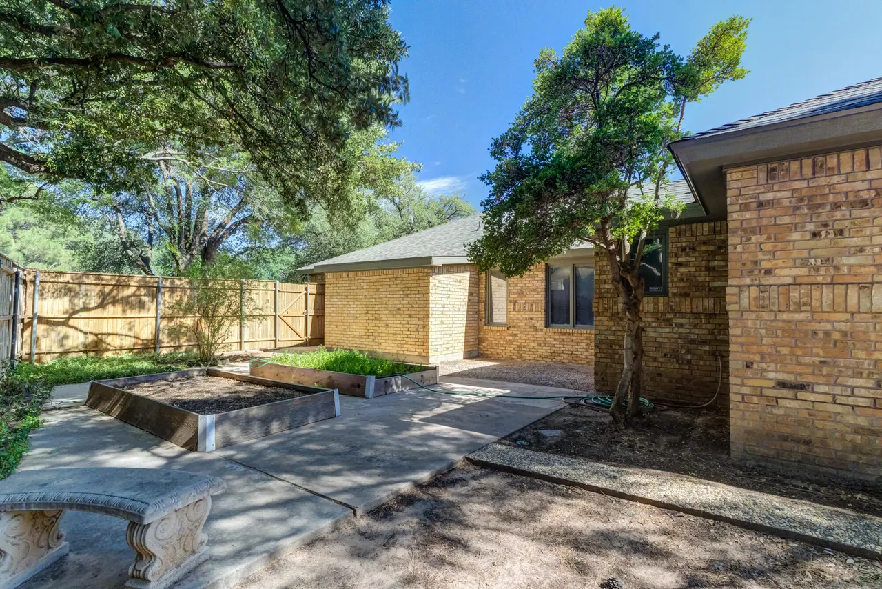 Photo 80 — 9604 Savannah Avenue, Lubbock, TX 79424