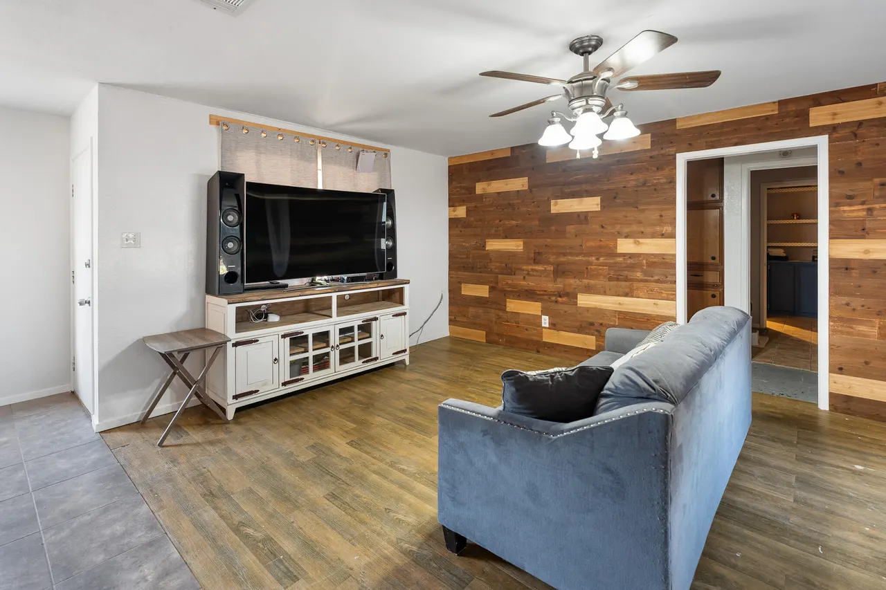 Photo 5 — 317 E 15th Street, Wolfforth, TX 79382