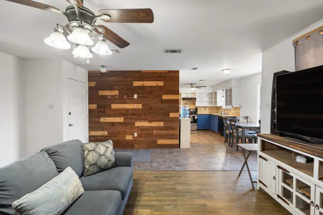 Photo 7 — 317 E 15th Street, Wolfforth, TX 79382