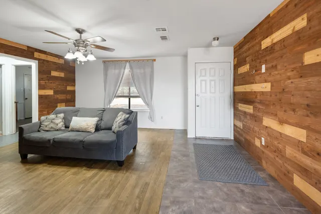 Photo 8 — 317 E 15th Street, Wolfforth, TX 79382