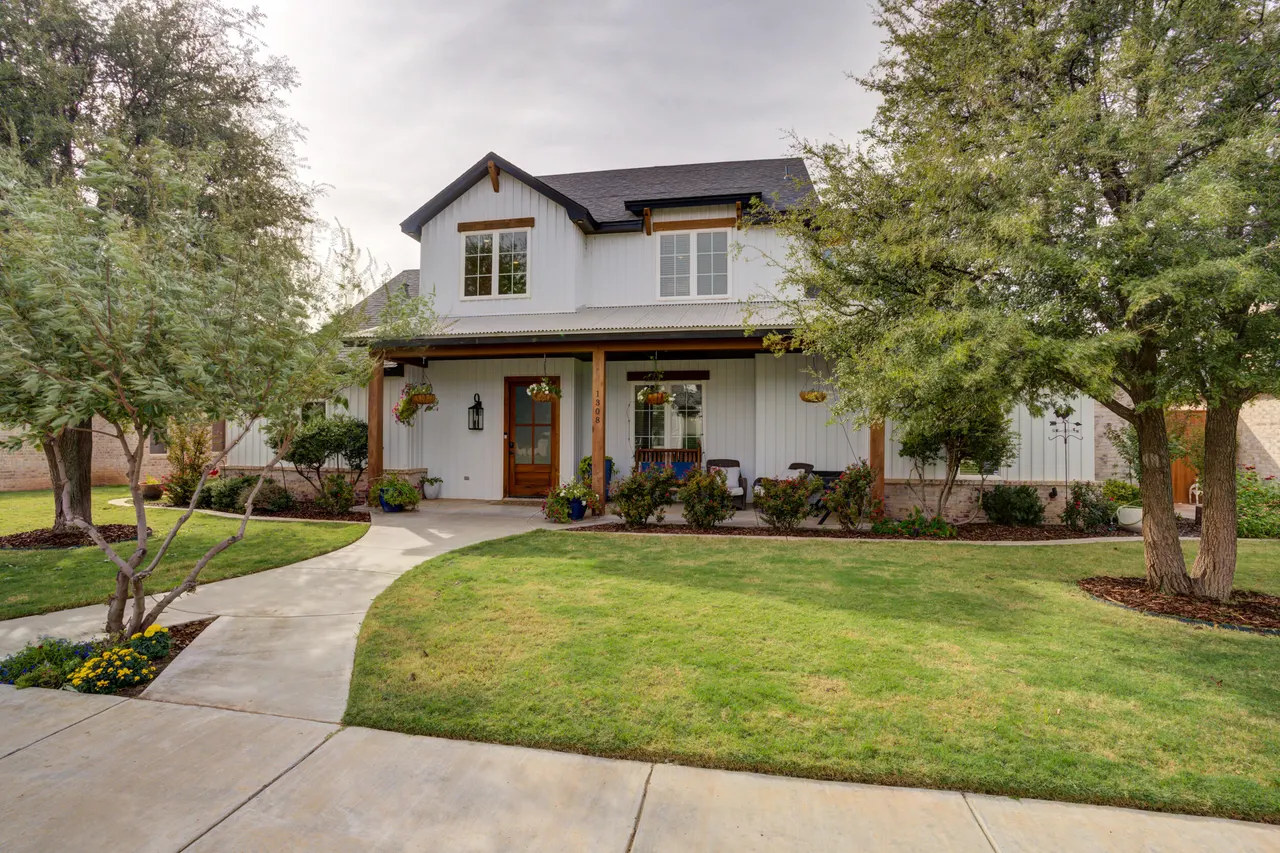 Photo 4 — 1308 Buckingham Avenue, Wolfforth, TX 79382