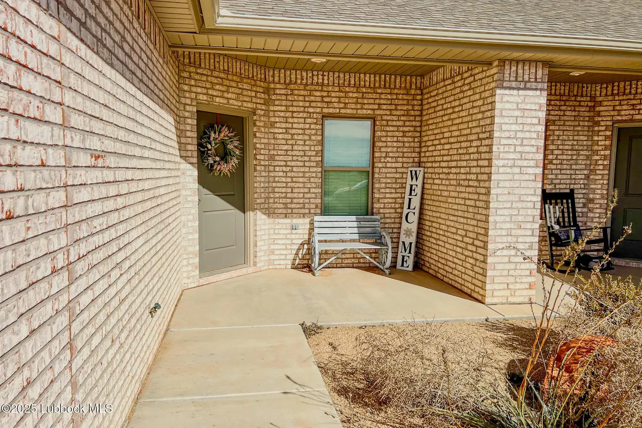 Photo 3 — 1120 N 7th Street, Wolfforth, TX 79382