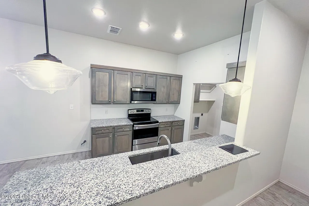 Photo 6 — 1120 N 7th Street, Wolfforth, TX 79382