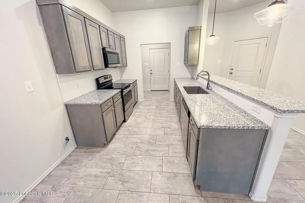 Photo 8 — 1120 N 7th Street, Wolfforth, TX 79382