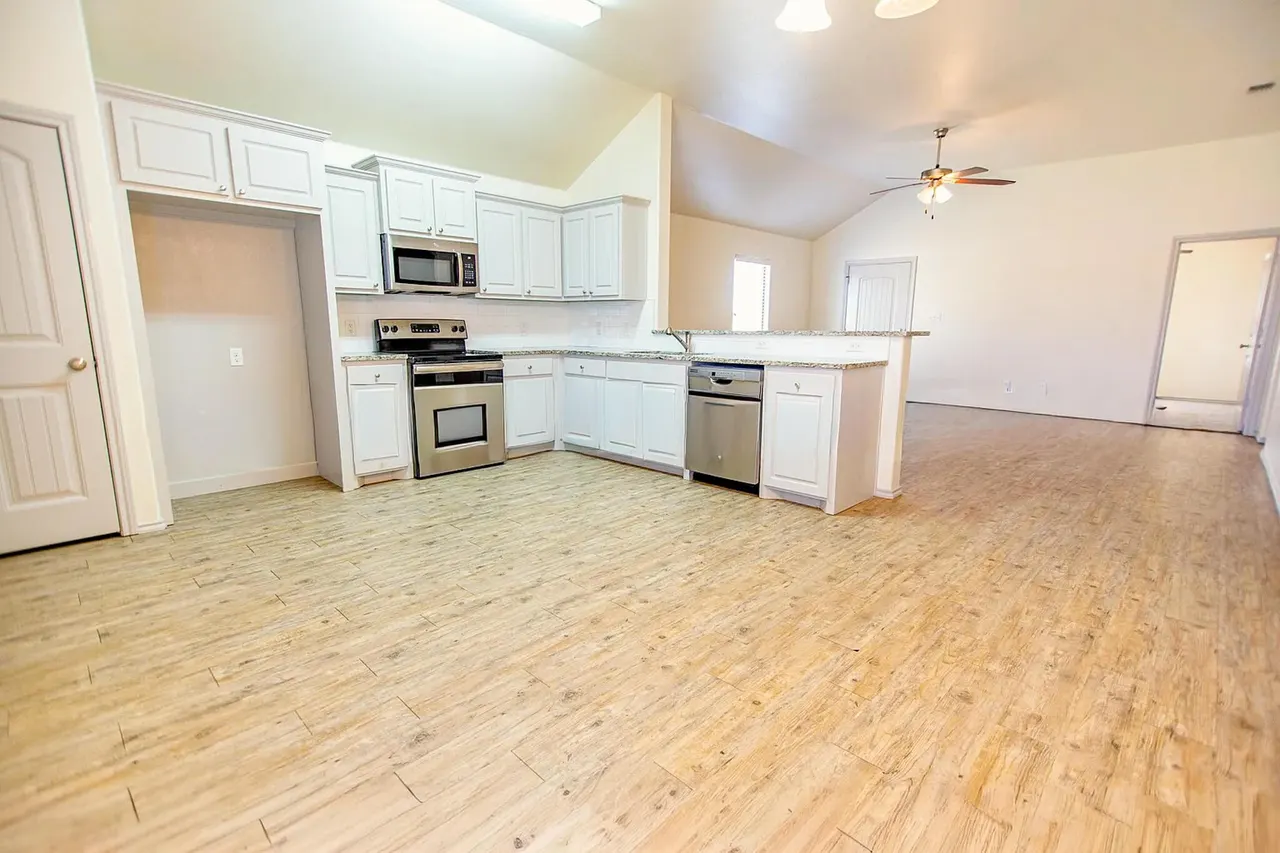 Photo 4 — 1220 Kingston Street, Wolfforth, TX 79382