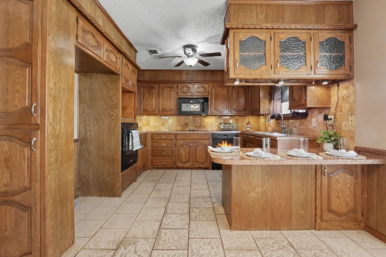 Photo 11 — 5315 29th Street, Lubbock, TX 79407